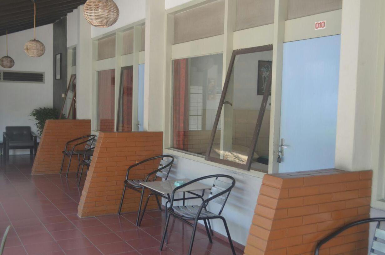 Hotel Aneka Baru สเลมาน ภายนอก รูปภาพ