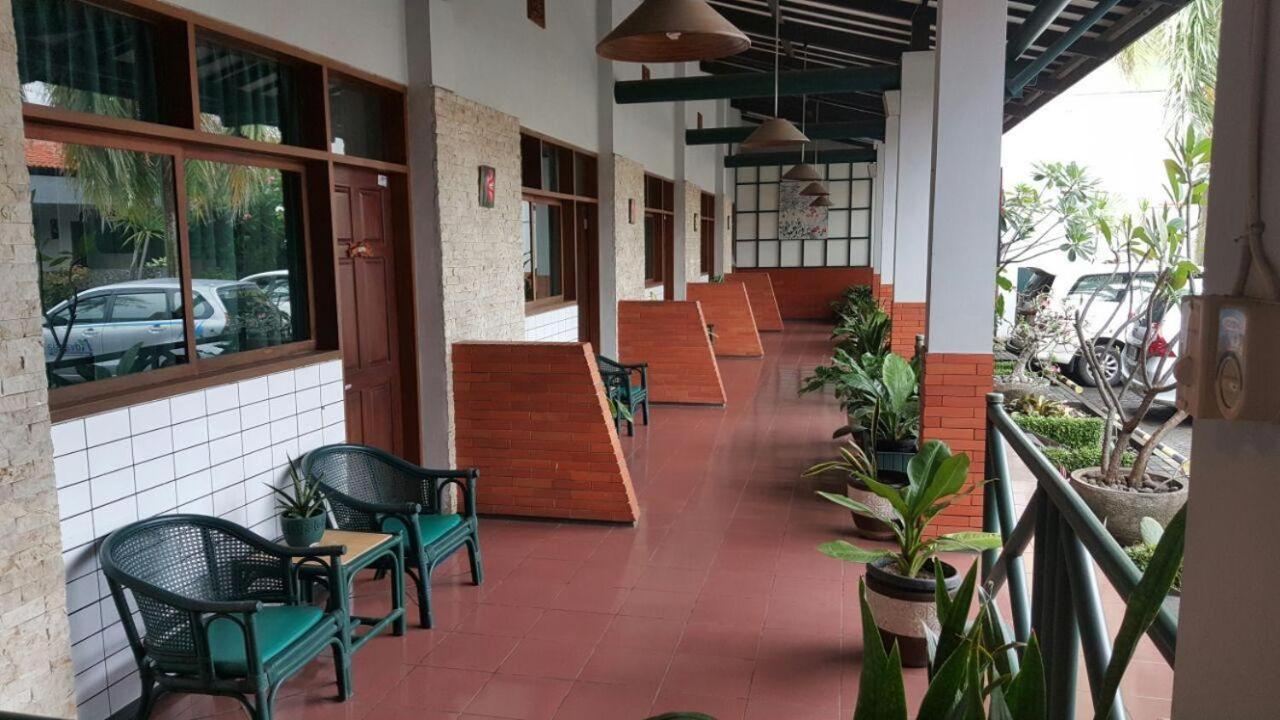 Hotel Aneka Baru สเลมาน ภายนอก รูปภาพ
