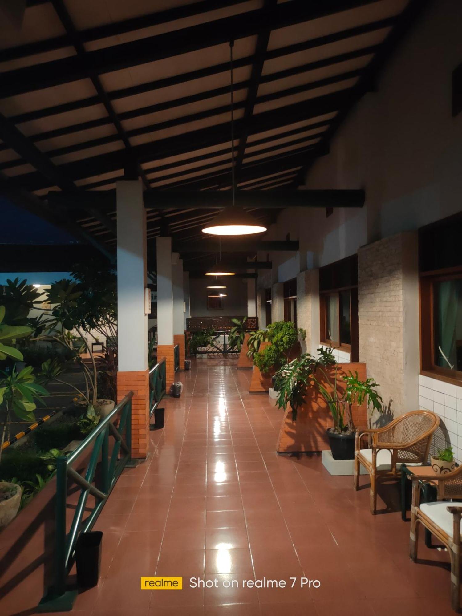Hotel Aneka Baru สเลมาน ภายนอก รูปภาพ